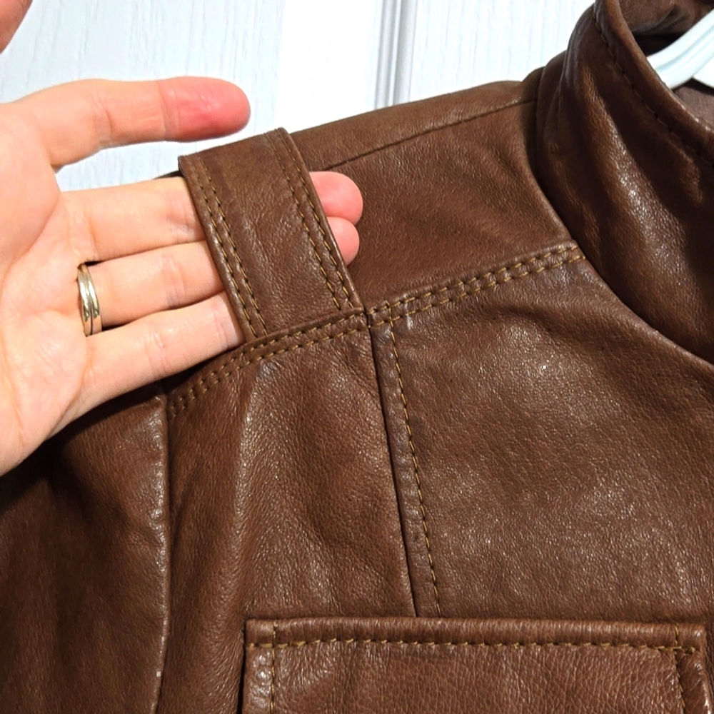 Danier womens leather jacket - Picture 7 of 12